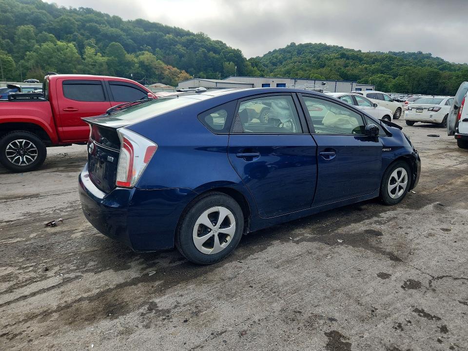 Photo 3 from auction – 2015 TOYOTA PRIUS with VIN JTDKN3DU1F1914740