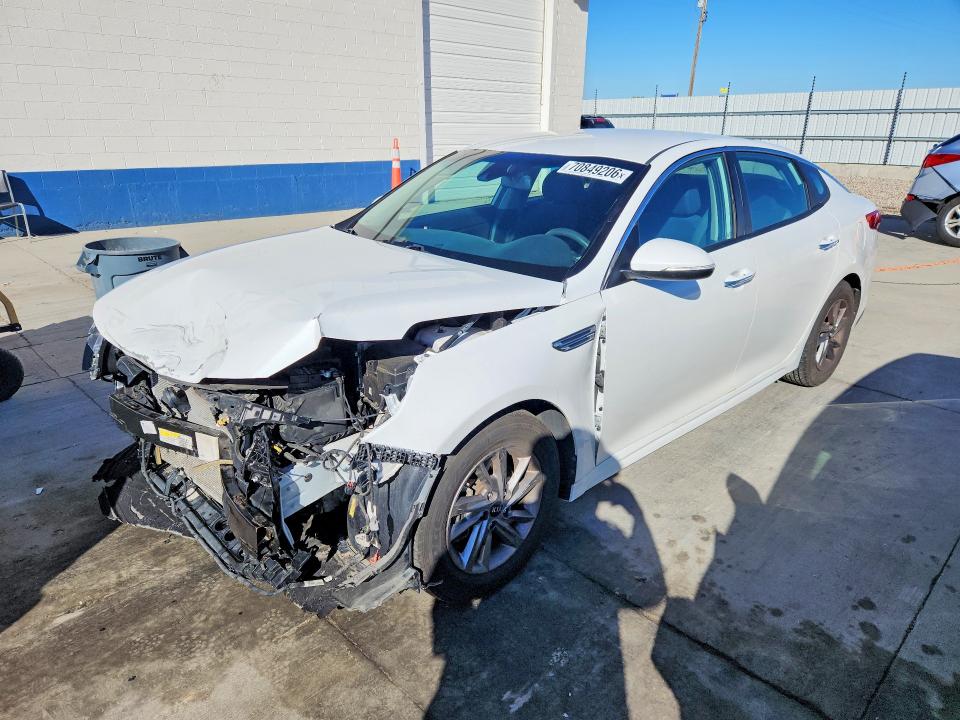 Photo 1 from auction – 2020 KIA OPTIMA with VIN 5XXGT4L35LG422576