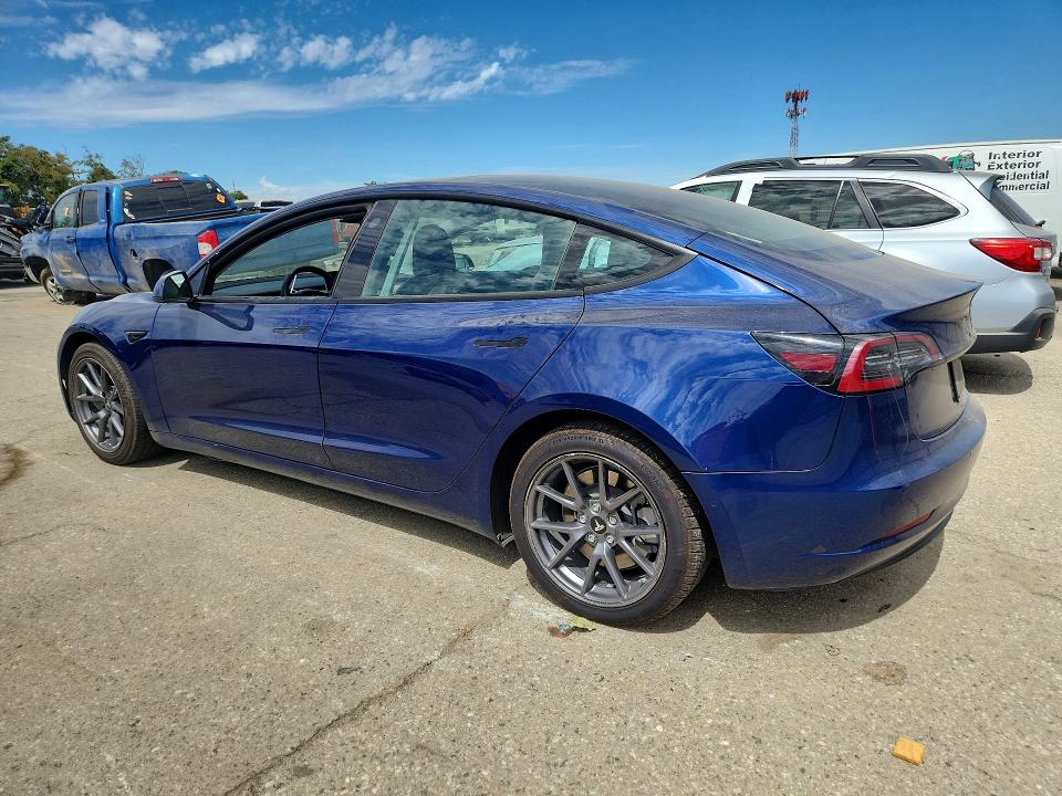 صورة رقم 2 من المزاد - 2022 TESLA MODEL 3 مع VIN 5YJ3E1EA5NF288869