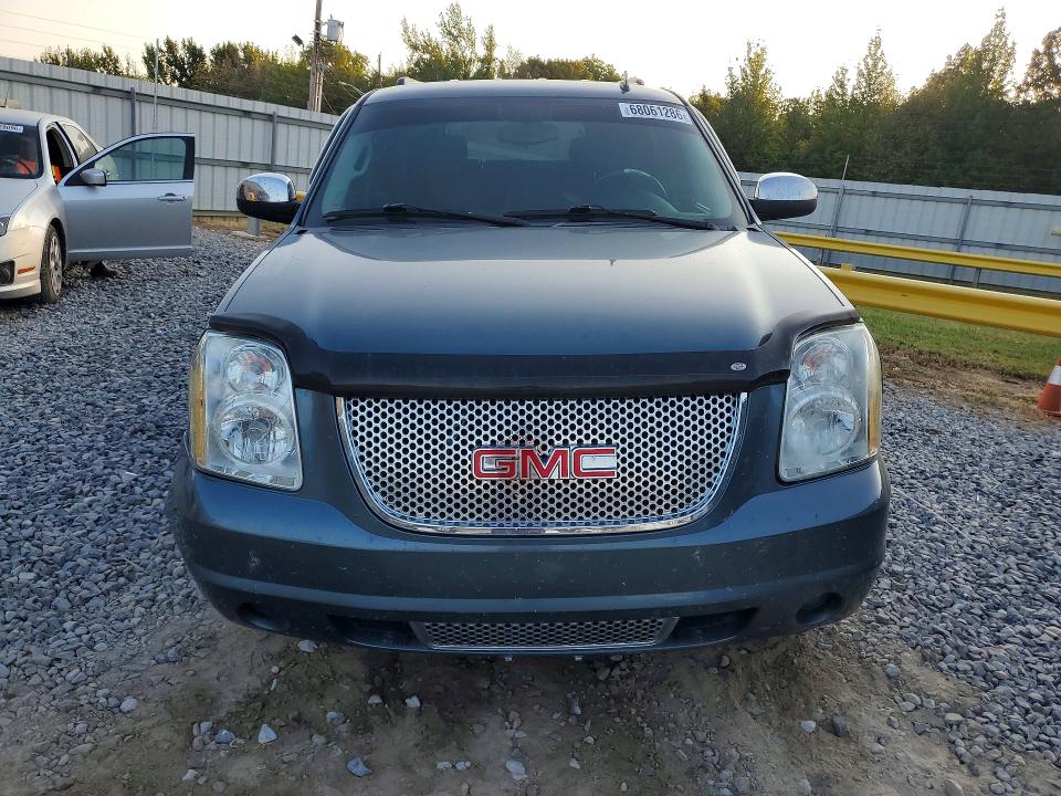 Photo 5 from auction – 2009 GMC YUKON with VIN 1GKFC23C09R273200