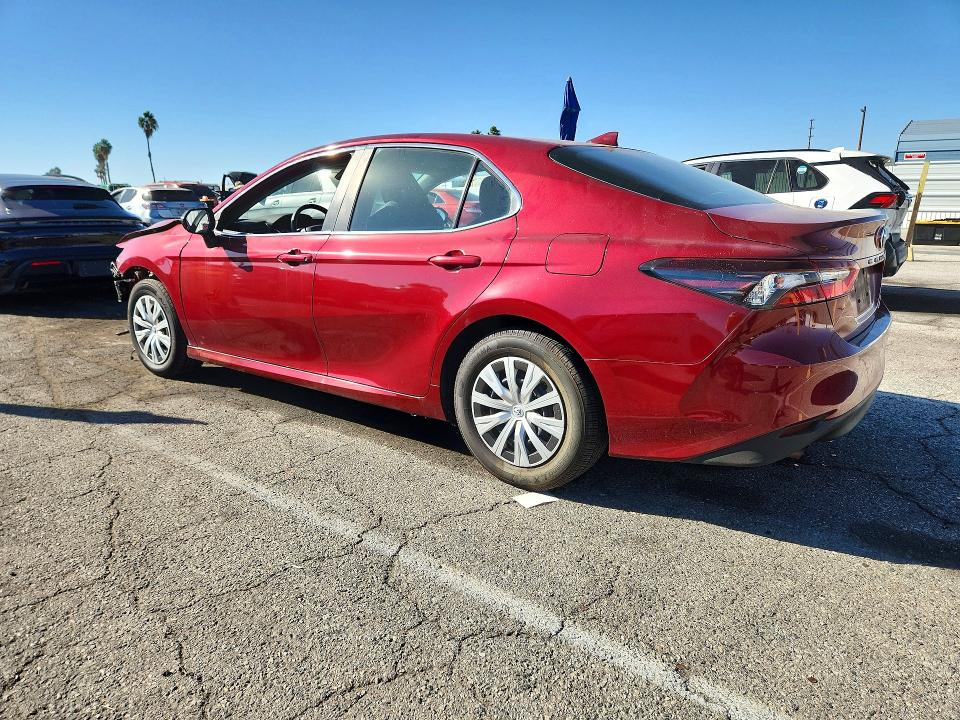Photo 2 from auction – 2022 TOYOTA CAMRY with VIN 4T1C31AK0NU577388