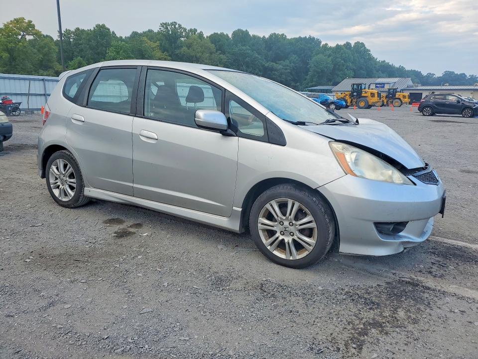 Photo 4 from auction – 2011 HONDA FIT with VIN JHMGE8H50BC000840