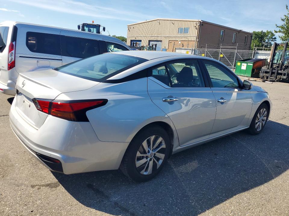 Photo 3 from auction – 2023 NISSAN ALTIMA with VIN 1N4BL4BV4PN342375