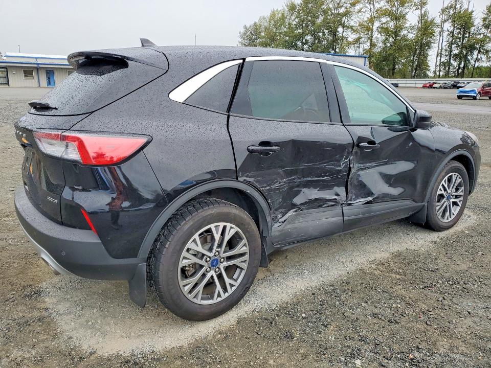 Photo 3 from auction – 2022 FORD ESCAPE with VIN 1FMCU9CZ0NUB28394