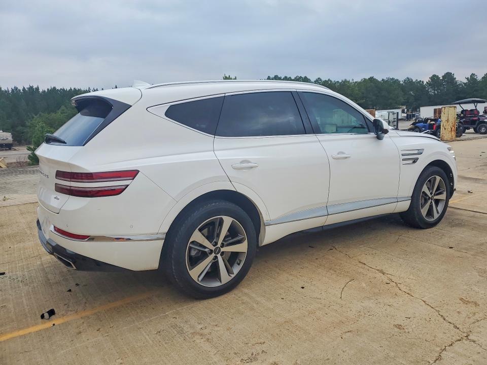 Снимка 3 от търг – 2023 GENESIS GV80 с VIN KMUHBDSB8PU123547