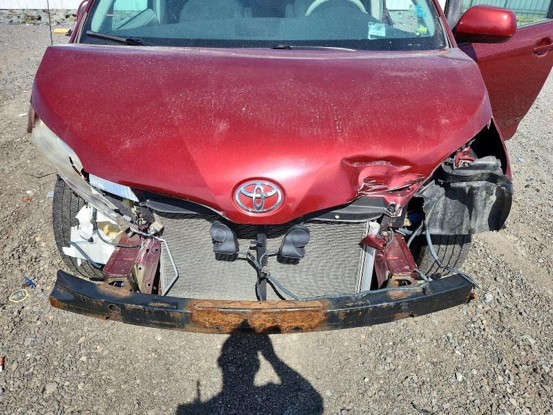 Снимка 12 от търг – 2013 TOYOTA SIENNA с VIN 5TDJK3DC0DS067589