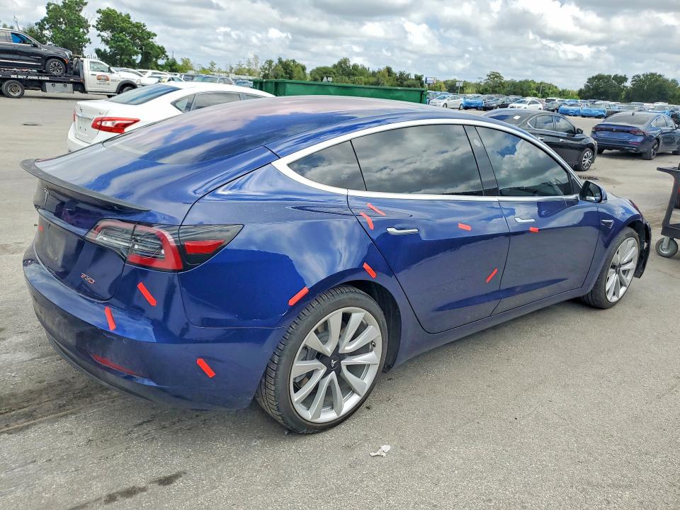 صورة رقم 3 من المزاد - 2018 TESLA MODEL 3 مع VIN 5YJ3E1EB6JF133900