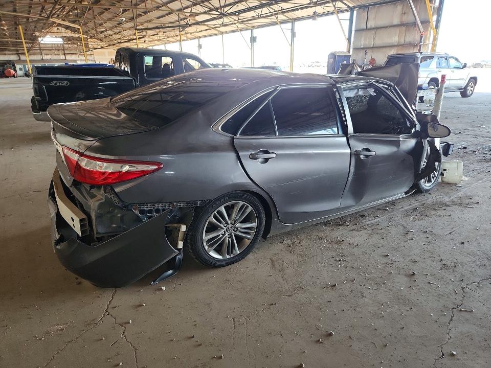 Снимка 3 от търг – 2017 TOYOTA CAMRY с VIN 4T1BF1FK7HU452002