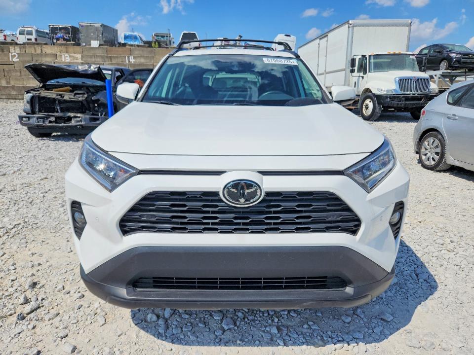 Photo 5 from auction – 2019 TOYOTA RAV4 with VIN 2T3A1RFV3KW073953