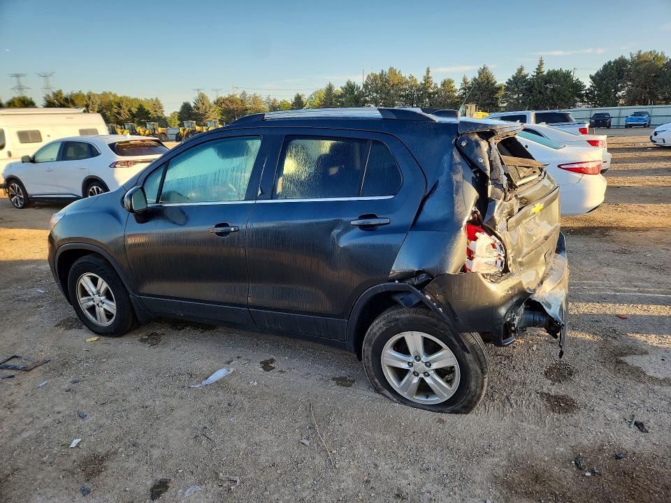 Photo 2 from auction – 2018 CHEVROLET TRAX with VIN 3GNCJPSBXJL315918