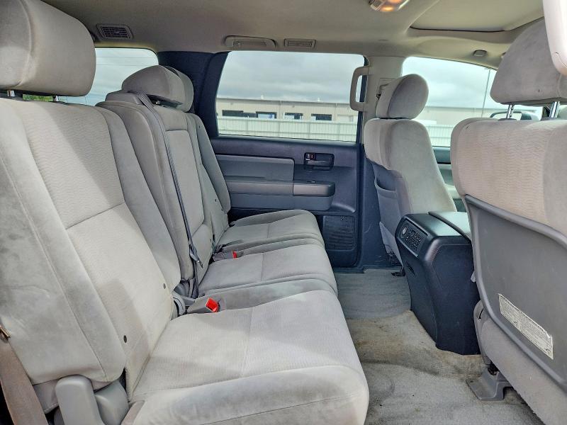 Photo 11 from auction – 2011 TOYOTA SEQUOIA with VIN 5TDBY5G1XBS041216