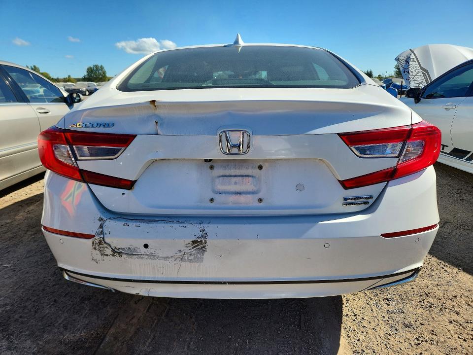 Снимка 6 от търг – 2020 HONDA ACCORD с VIN 1HGCV3F97LA800400