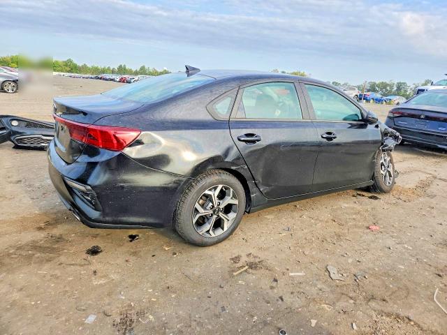 Photo 3 from auction – 2021 KIA FORTE with VIN 3KPF24AD5ME336768
