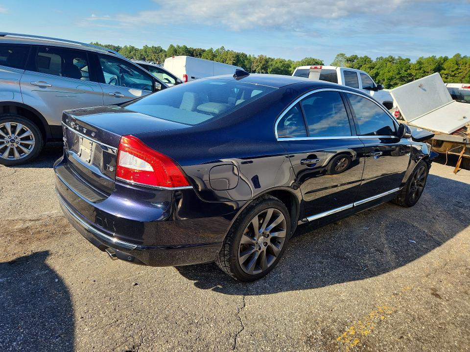 Photo 3 from auction – 2016 VOLVO S80 with VIN YV140MAK0G1196058