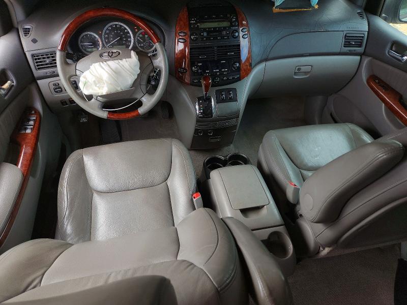 Photo 8 from auction – 2005 TOYOTA SIENNA with VIN 5TDZA22C25S277454