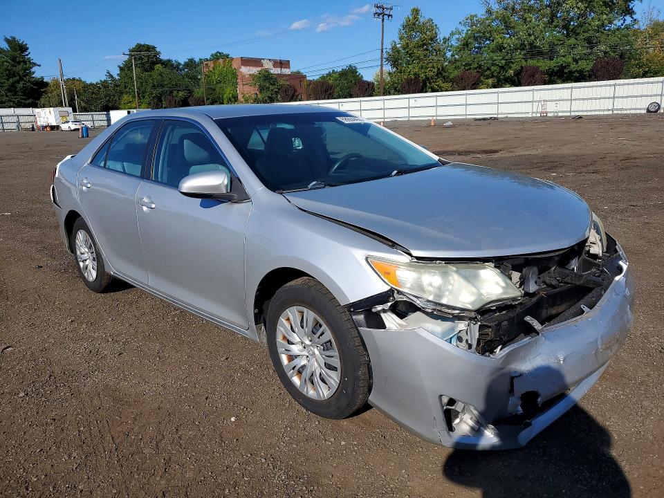 Photo 4 from auction – 2014 TOYOTA CAMRY with VIN 4T4BF1FK3ER425235