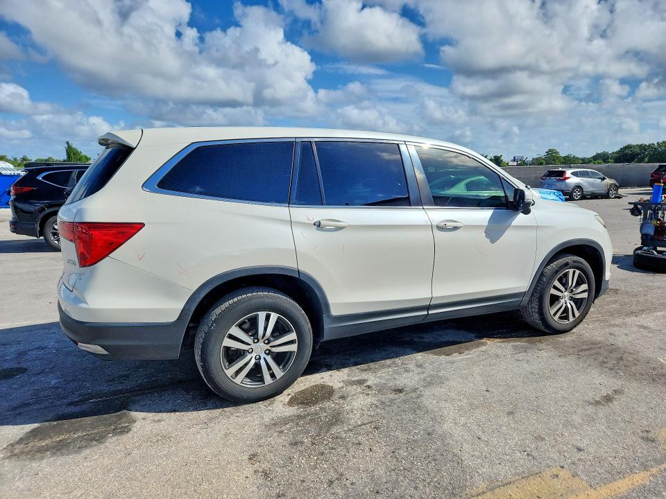 Photo 3 from auction – 2017 HONDA PILOT with VIN 5FNYF6H34HB061089