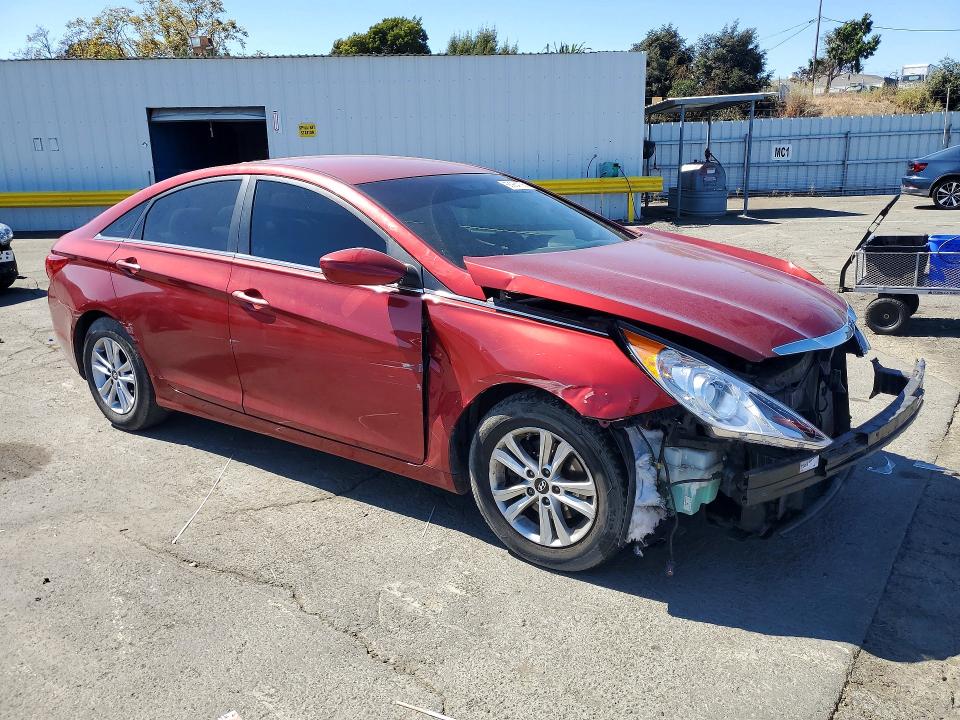 Photo 4 from auction – 2013 HYUNDAI SONATA with VIN 5NPEB4AC1DH780826