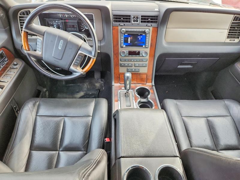 Снимка 8 от търг – 2011 LINCOLN NAVIGATOR с VIN 5LMJJ2J56BEJ07107
