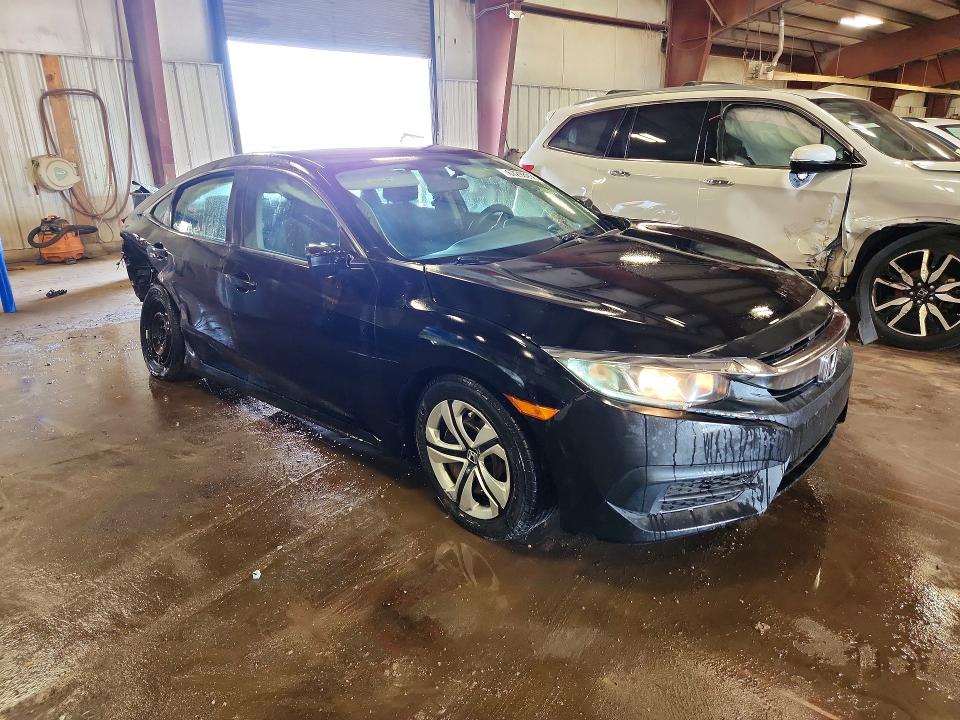 Photo 4 from auction – 2018 HONDA CIVIC with VIN 19XFC2F53JE020140