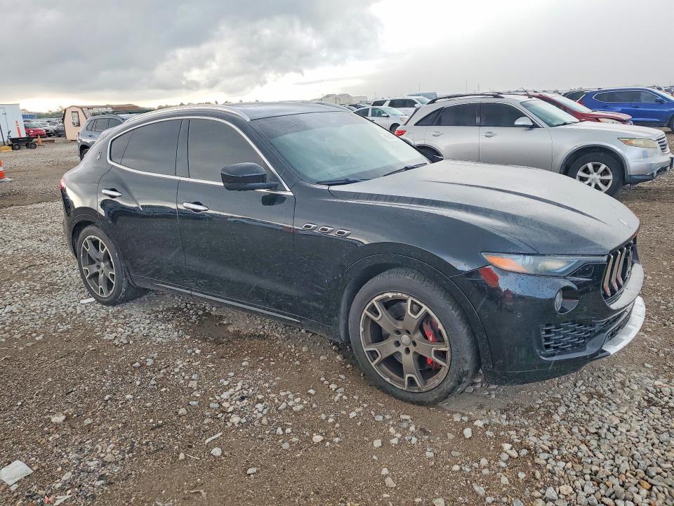 Photo 4 from auction – 2017 MASERATI LEVANTE with VIN ZN661YUL4HX233102