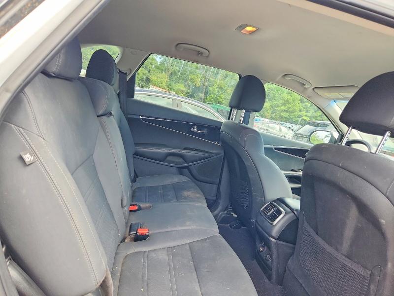 Photo 11 from auction – 2019 KIA SORENTO with VIN 5XYPGDA56KG487844