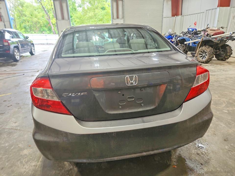 Снимка 6 от търг – 2012 HONDA CIVIC с VIN 2HGFB2F93CH521804
