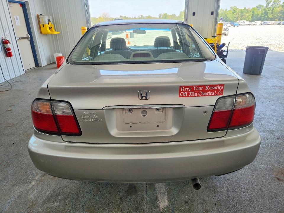 Photo 6 from auction – 1997 HONDA ACCORD with VIN JHMCD5639VC021062