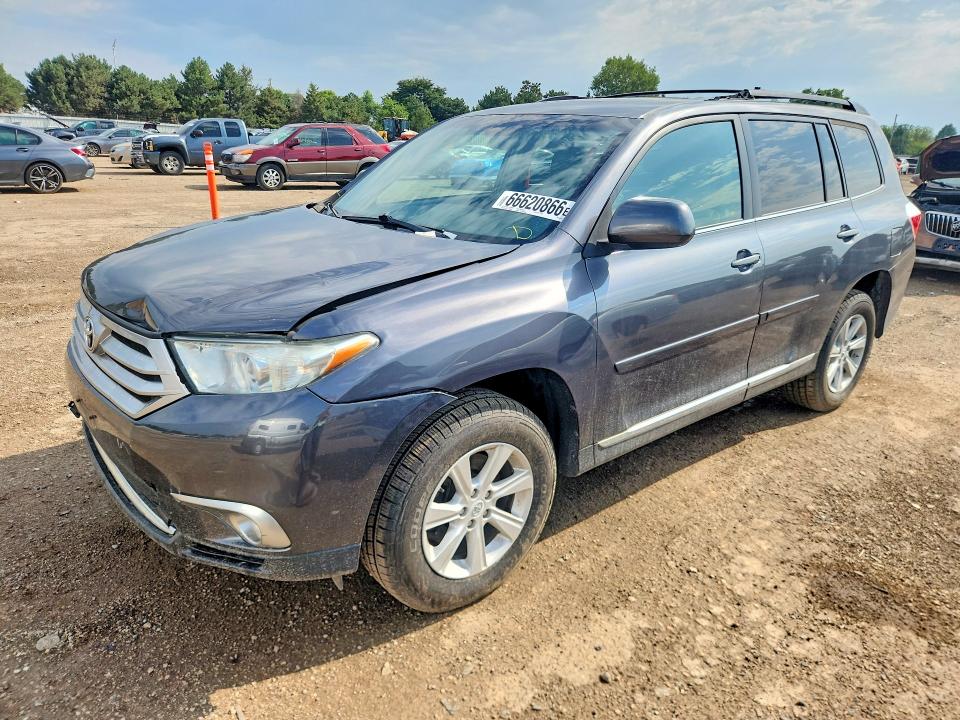 TOYOTA HIGHLANDER 2011 with VIN 5TDBK3EH4BS080325 - Photo from auction