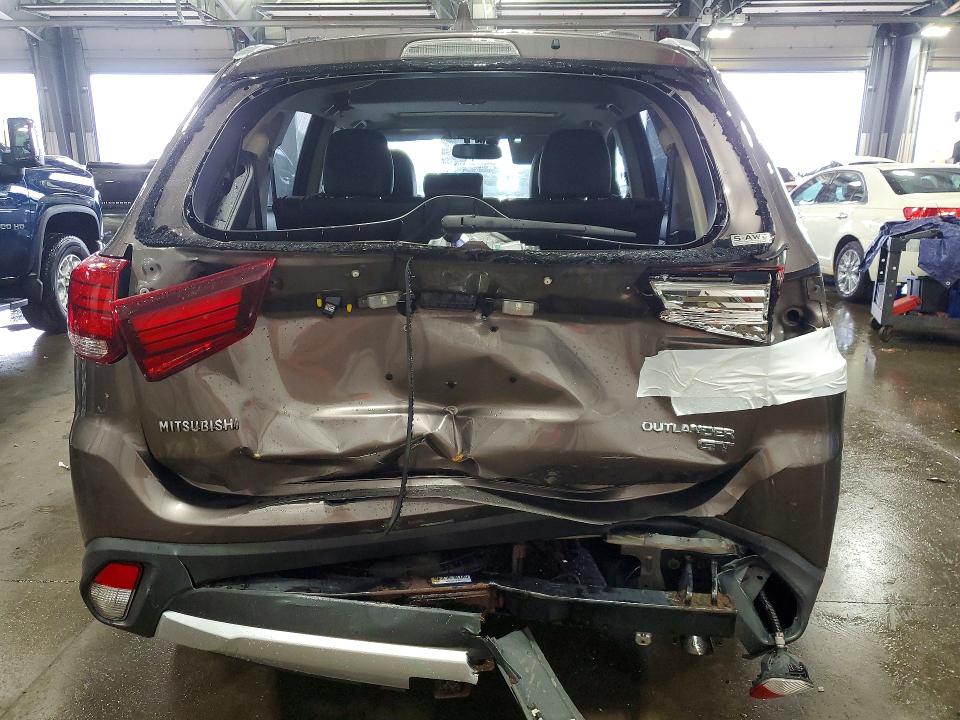 Photo 6 from auction – 2017 MITSUBISHI OUTLANDER with VIN JA4JZ4AX7HZ028750