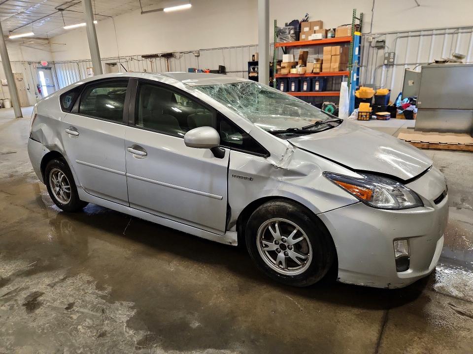 Photo 4 from auction – 2011 TOYOTA PRIUS with VIN JTDKN3DU6B5308742