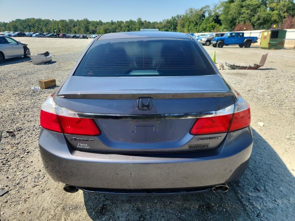 Photo 6 from auction – 2015 HONDA ACCORD with VIN 1HGCR2F50FA192400