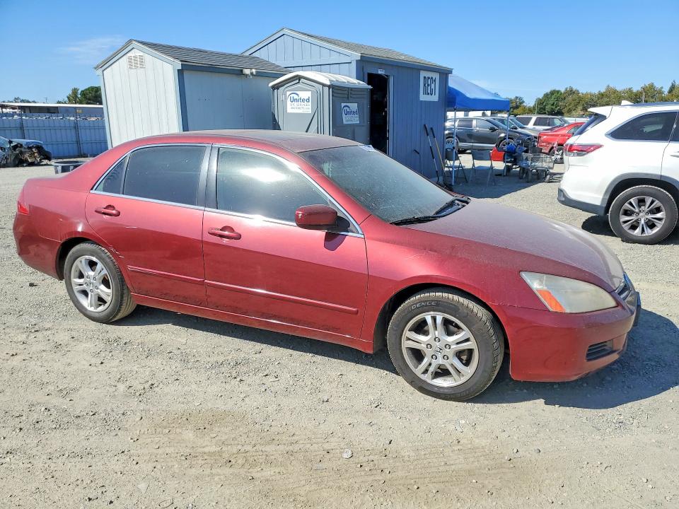 Photo 4 from auction – 2006 HONDA ACCORD with VIN JHMCM56766C004143