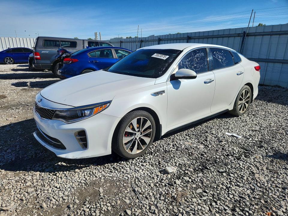 KIA OPTIMA 2016 مع رقم تعريف المركبة 5XXGW4L24GG058140 - صورة من المزاد