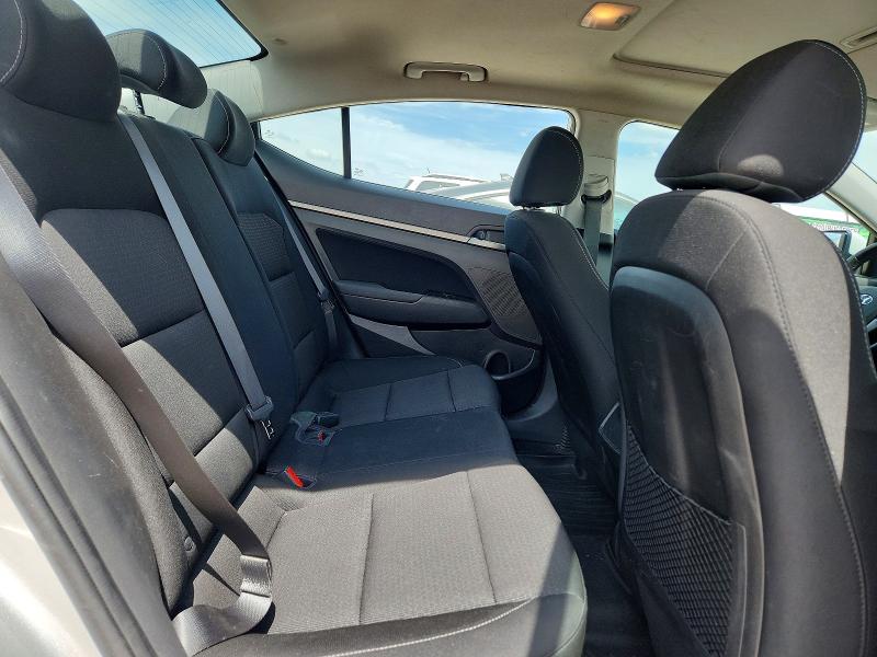 Снимка 10 от търг – 2017 HYUNDAI ELANTRA с VIN 5NPD84LF0HH156538