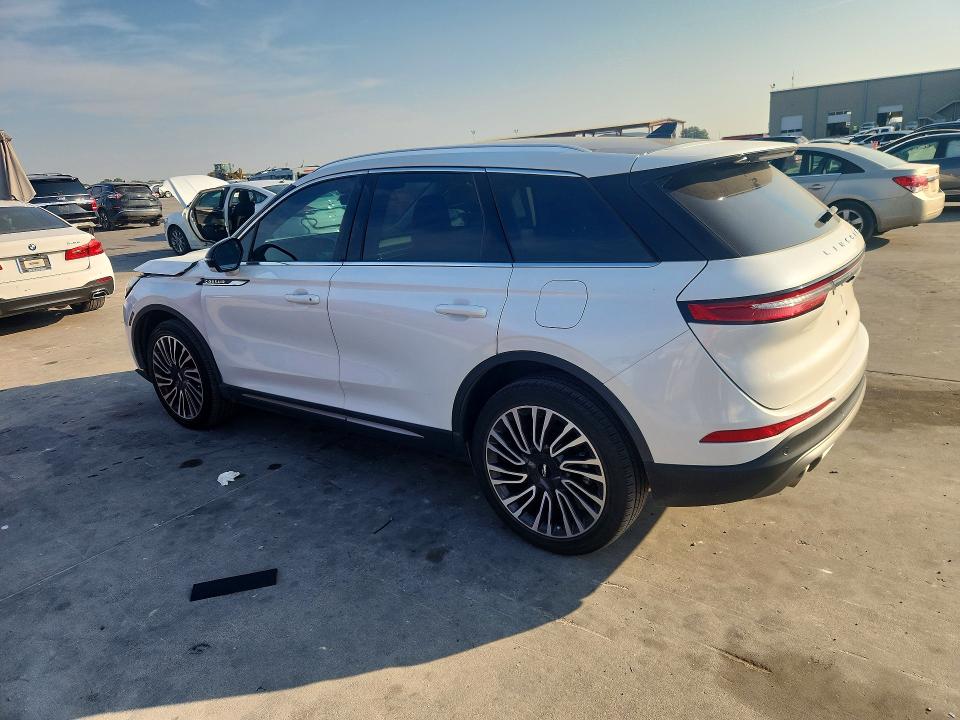 Photo 2 from auction – 2021 LINCOLN CORSAIR with VIN 5LMCJ2D91MUL23088
