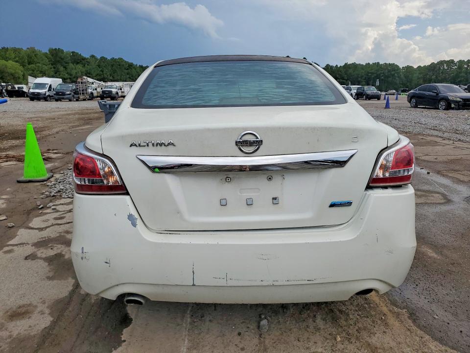 Photo 6 from auction – 2013 NISSAN ALTIMA with VIN 1N4AL3AP2DC147987
