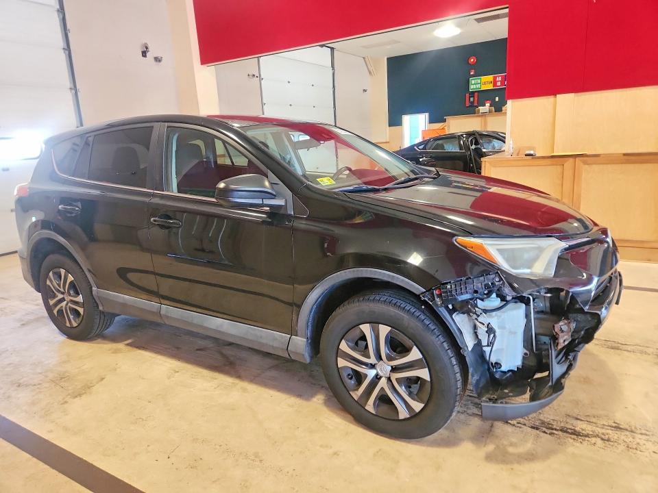 Photo 4 from auction – 2018 TOYOTA RAV4 with VIN 2T3BFREV4JW825875