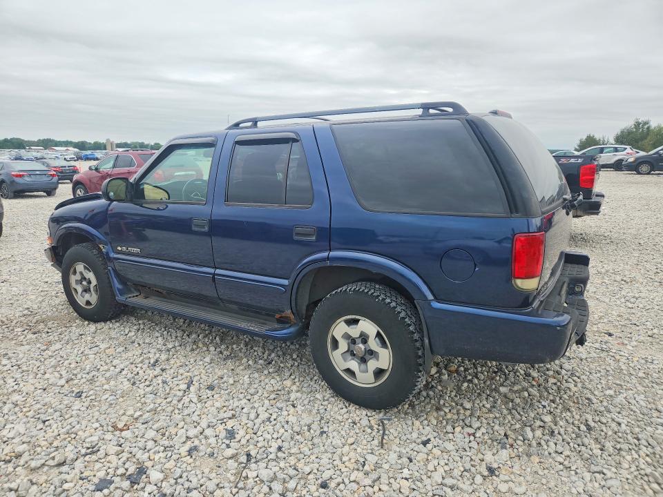 Photo 2 from auction – 2004 CHEVROLET BLAZER with VIN 1GNDT13X04K126240