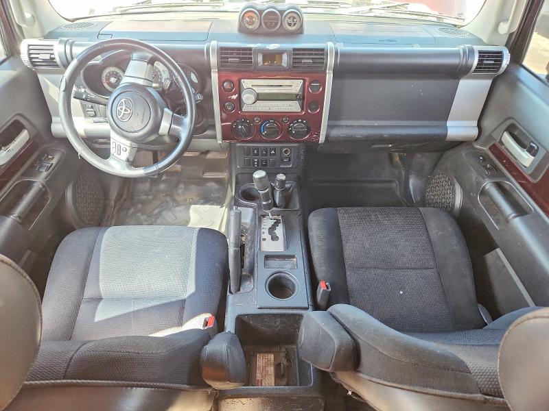 Снимка 8 от търг – 2007 TOYOTA FJ CRUISER с VIN JTEBU11F270026949