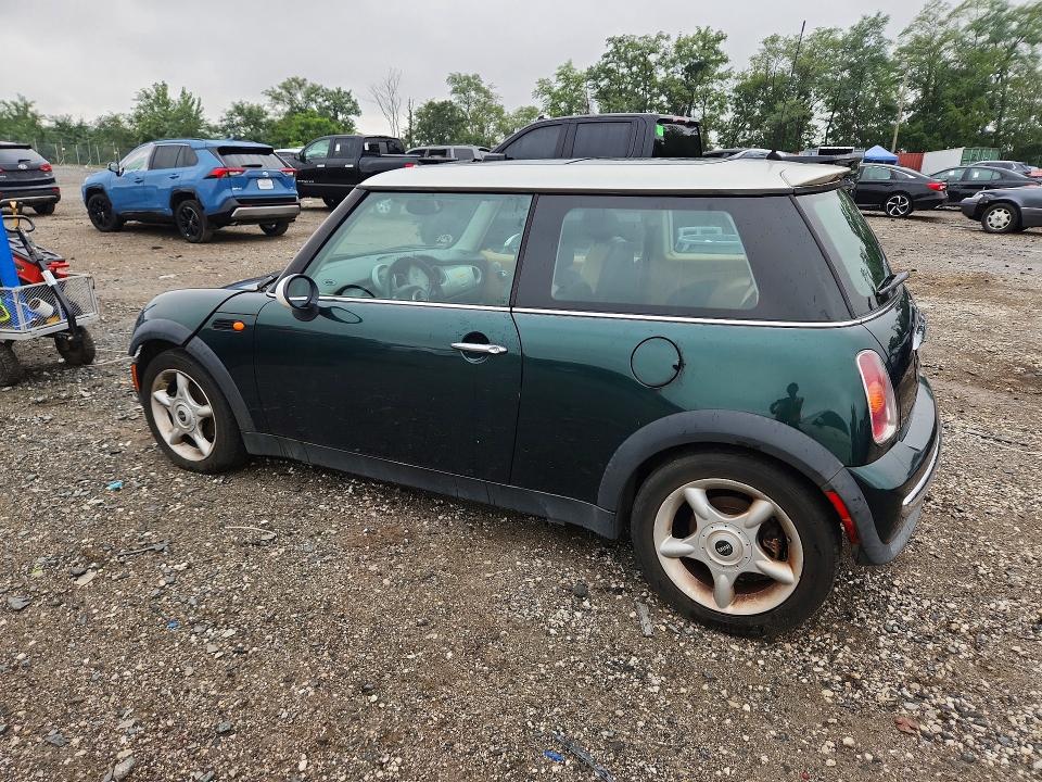 Photo 2 from auction – 2003 MINI COOPER with VIN WMWRC33413TE18214