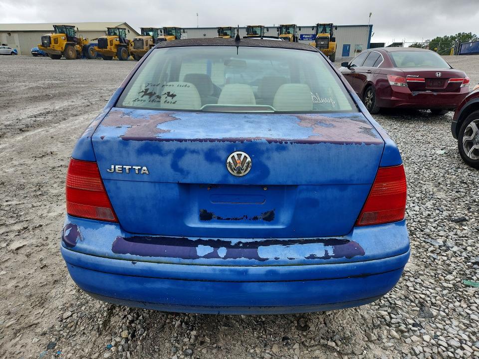 Photo 6 from auction – 2001 VOLKSWAGEN JETTA with VIN 3VWSK69MX1M103160