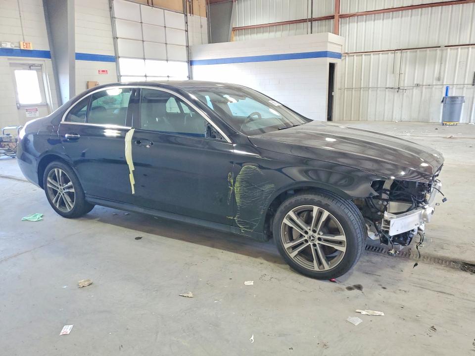 Снимка 4 от търг – 2023 MERCEDES-BENZ E с VIN W1KZF8EB5PB110321