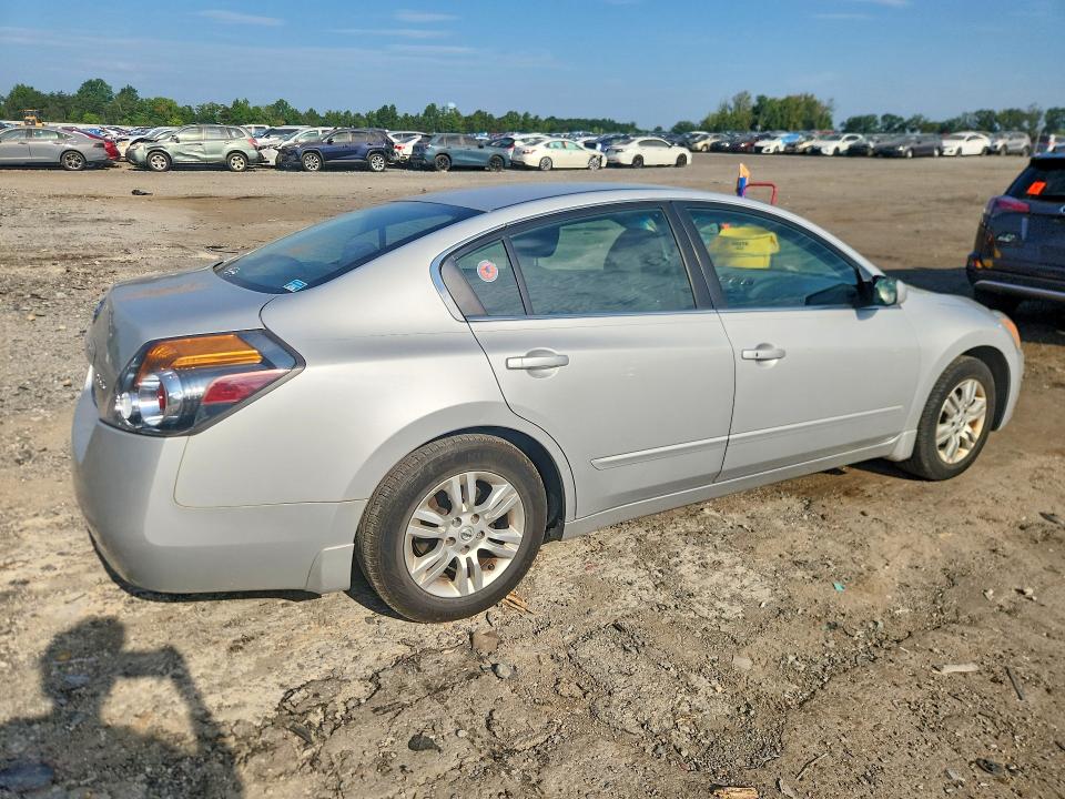Photo 3 from auction – 2011 NISSAN ALTIMA with VIN 1N4AL2AP8BN429871