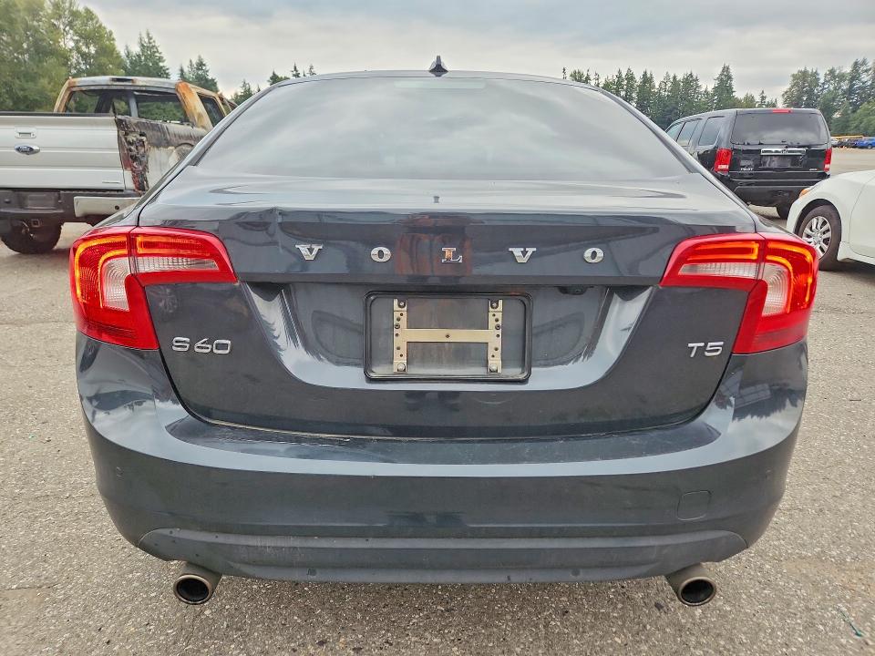 Photo 6 from auction – 2013 VOLVO S60 with VIN YV1612FS9D2185200