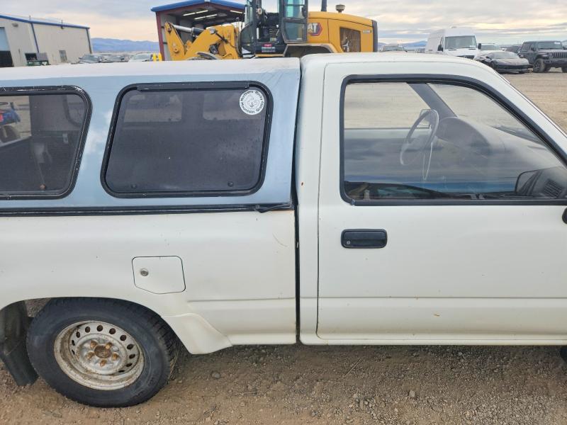 Photo 10 from auction – 1992 TOYOTA PICKUP with VIN JT4RN81A9N0098001