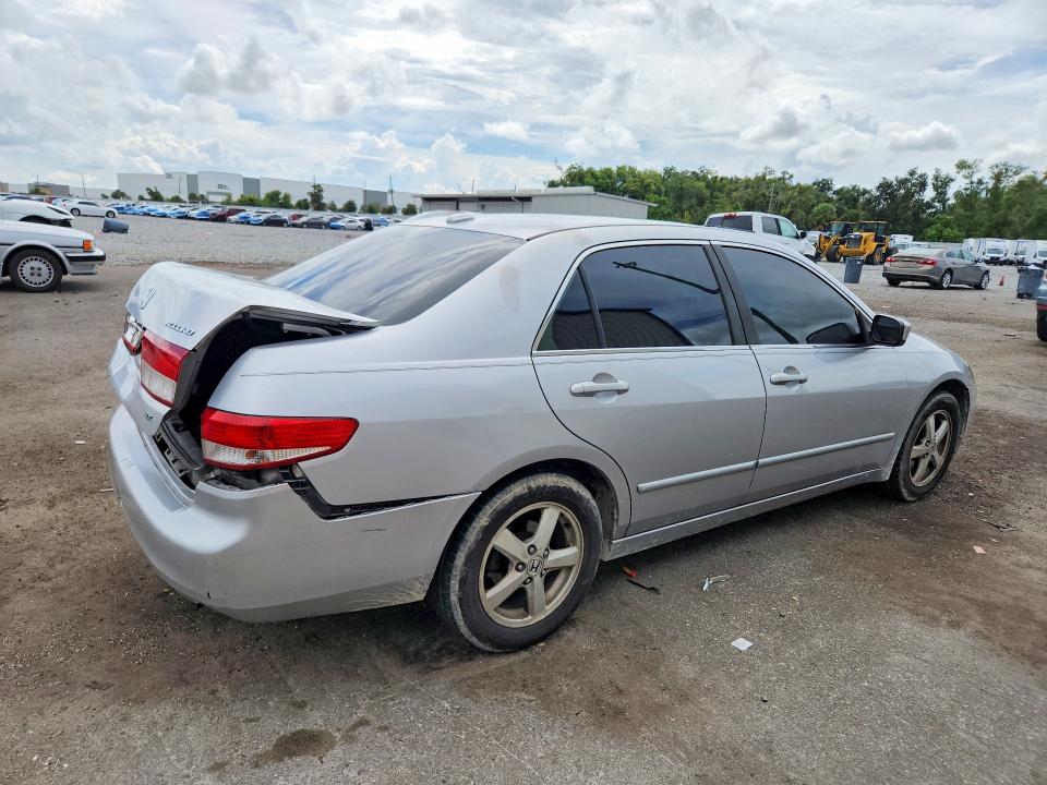 Photo 3 from auction – 2004 HONDA ACCORD with VIN JHMCM56764C010974