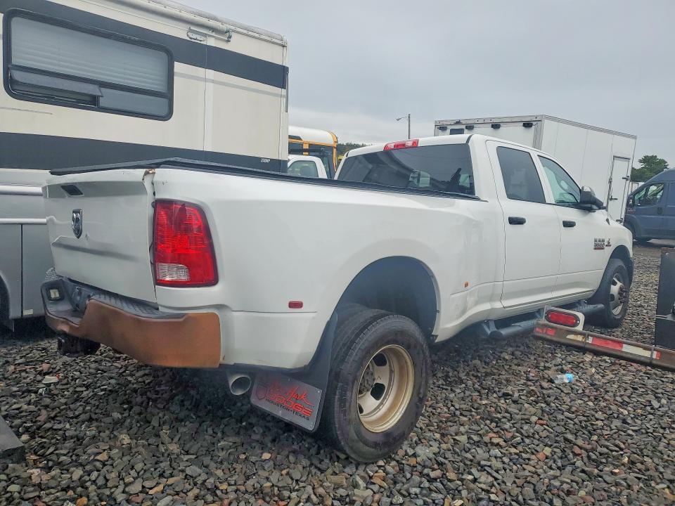 Foto 3 de la subasta – 2018 RAM 3500 con VIN 3C63RPGL4JG172242
