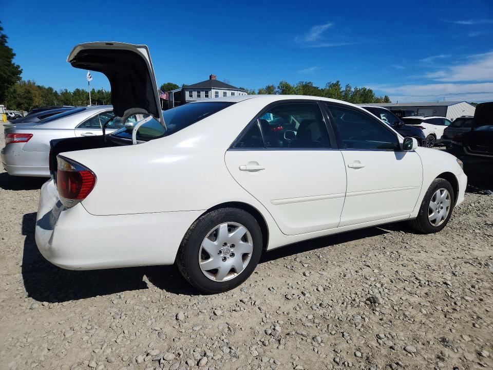 Photo 3 from auction – 2005 TOYOTA CAMRY with VIN 4T1BE32K65U570767