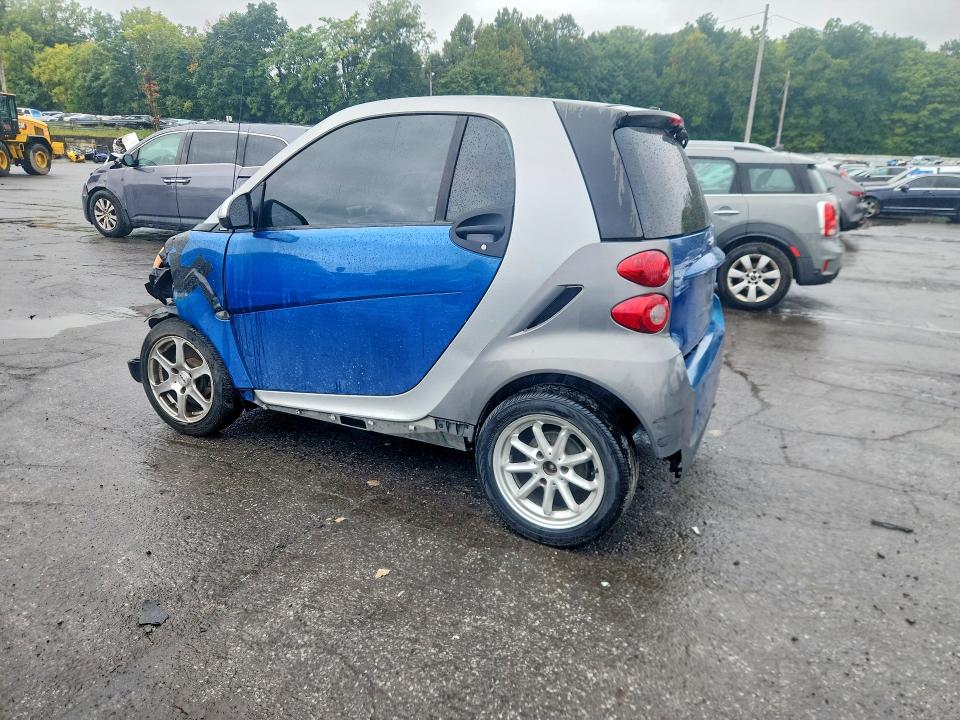Photo 2 from auction – 2008 SMART FORTWO with VIN WMEEJ31XX8K142664